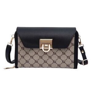 🆕️👜Malibu Skye Olivia Print Wallet Crossbody - Khaki/Black